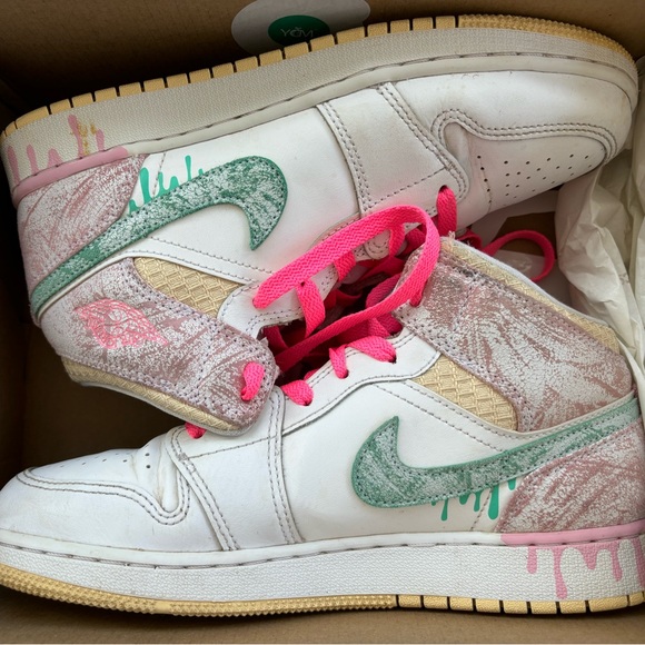 EUC Air Jordan Mid Paint Drip Ice Cream 6Y (women’s 7.5) - Picture 1 of 9